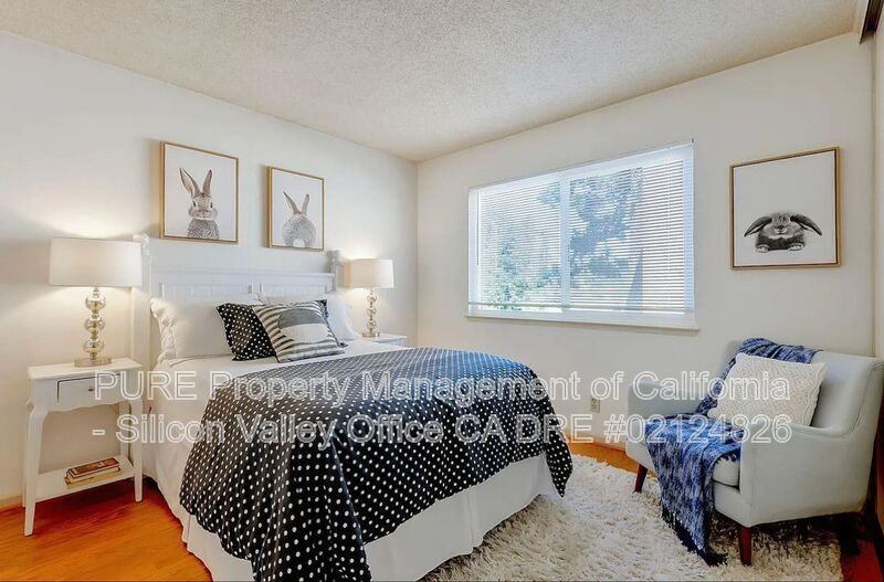 2450 W Bayshore Rd #3 - Photo 7 of 17