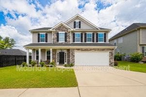 featured image of 560 Hampton Dr
