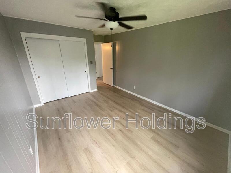 822 Vine St #4 - Photo 7 of 14