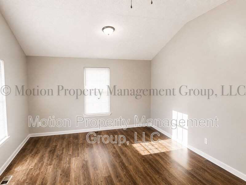 1816 S Holly St - Photo 4 of 11