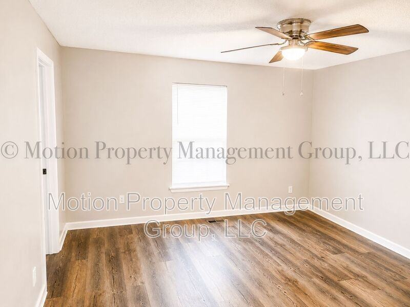 1816 S Holly St - Photo 5 of 11
