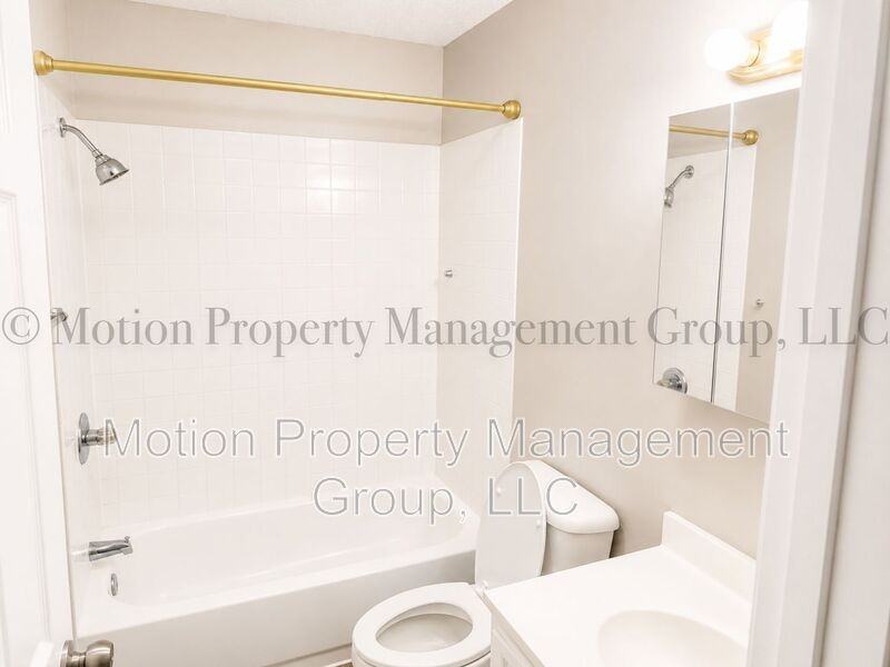1816 S Holly St - Photo 7 of 11