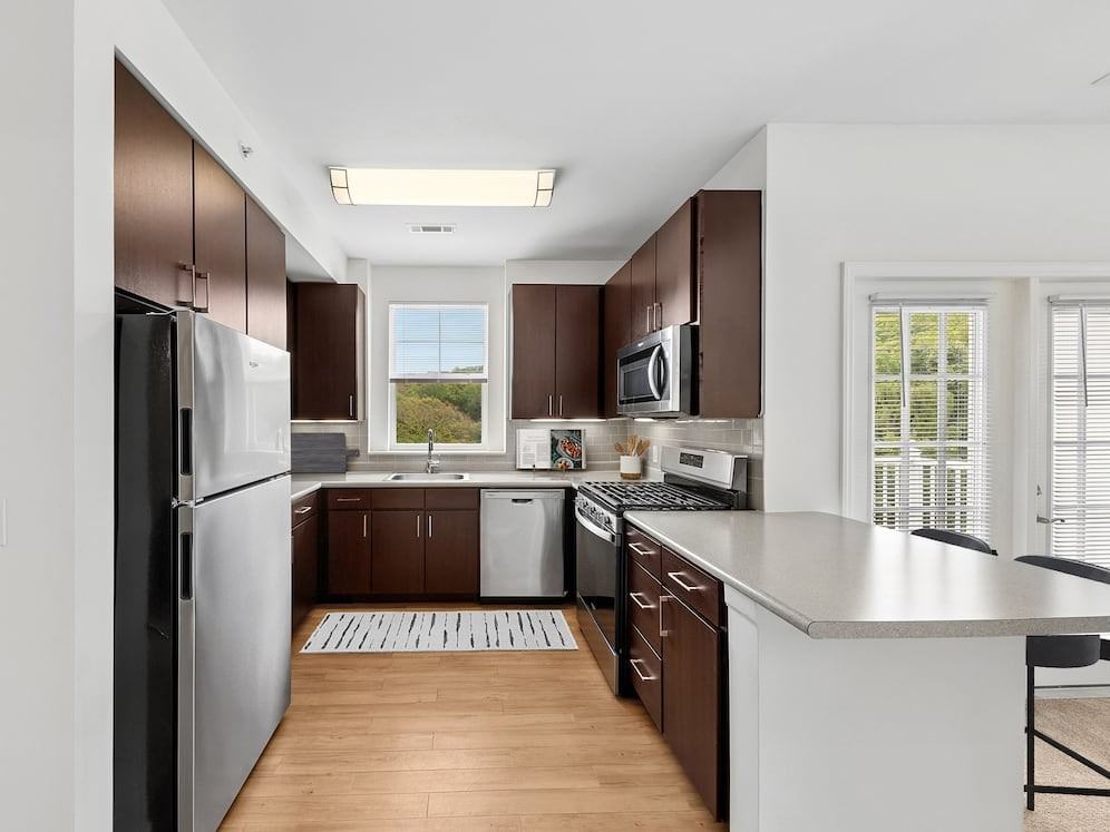 Avalon Bloomingdale - Photo 2 of 28