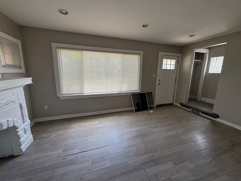 15387 Lesure St - Photo 3 of 17