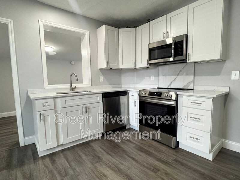 2803 College St - Photo 4 of 18