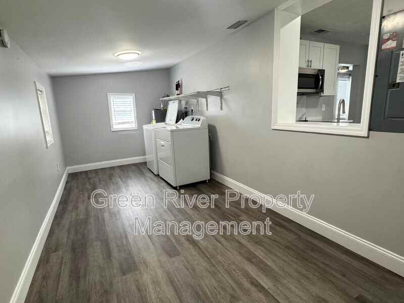 2803 College St - Photo 7 of 18