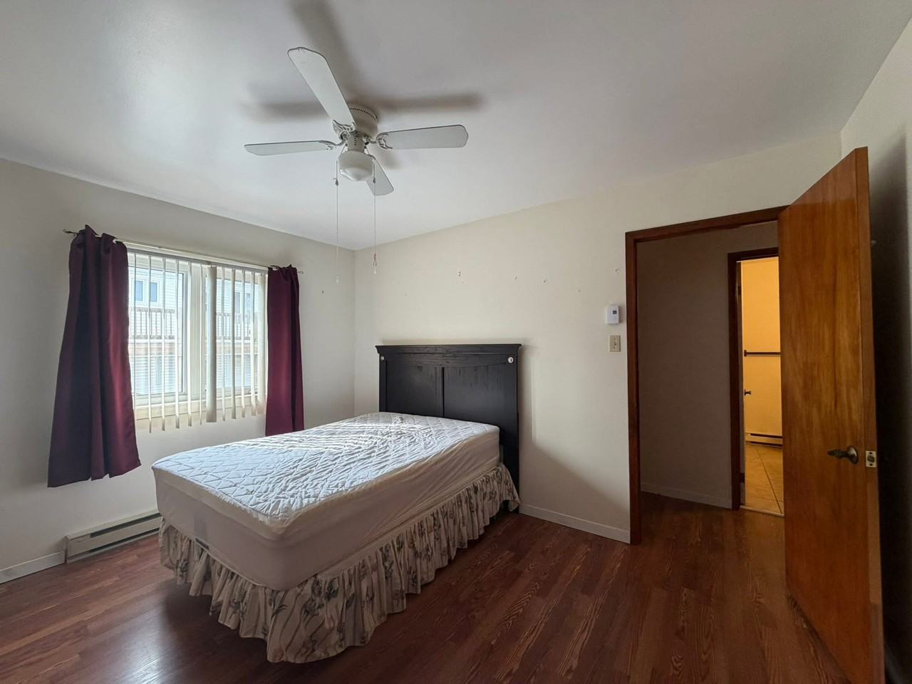 725 Donald Ave - Photo 5 of 8