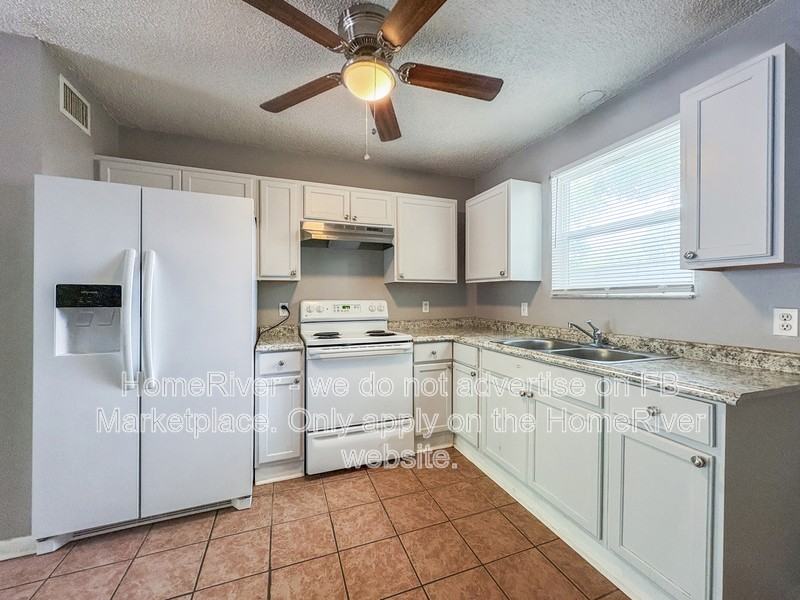 5332 Westchase Ct #1 - Photo 4 of 17