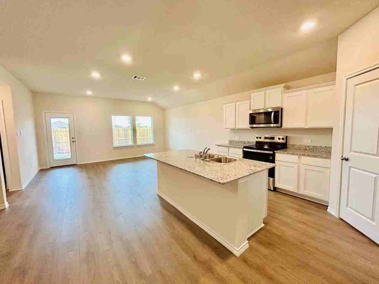 3431 Rendezvous Way - Photo 5 of 24