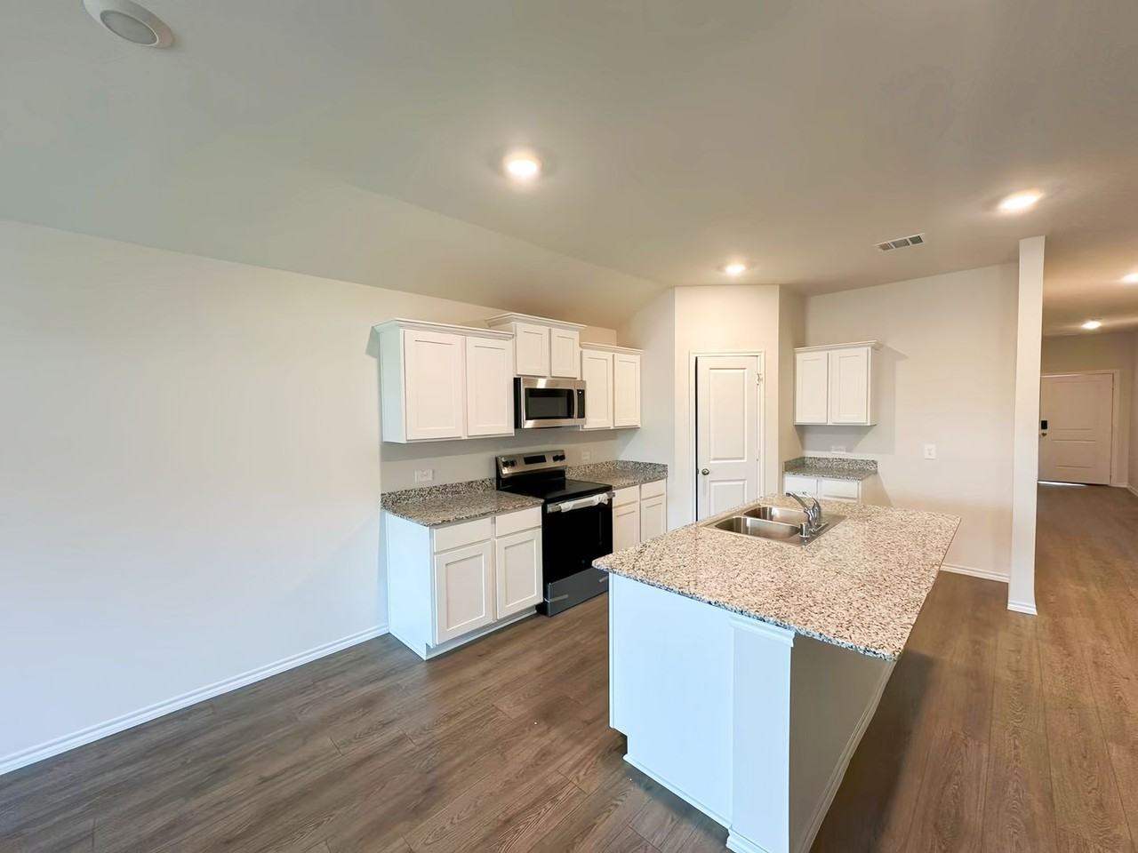 3431 Rendezvous Way - Photo 7 of 24