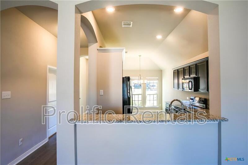 805 Stockdale Rd - Photo 7 of 24