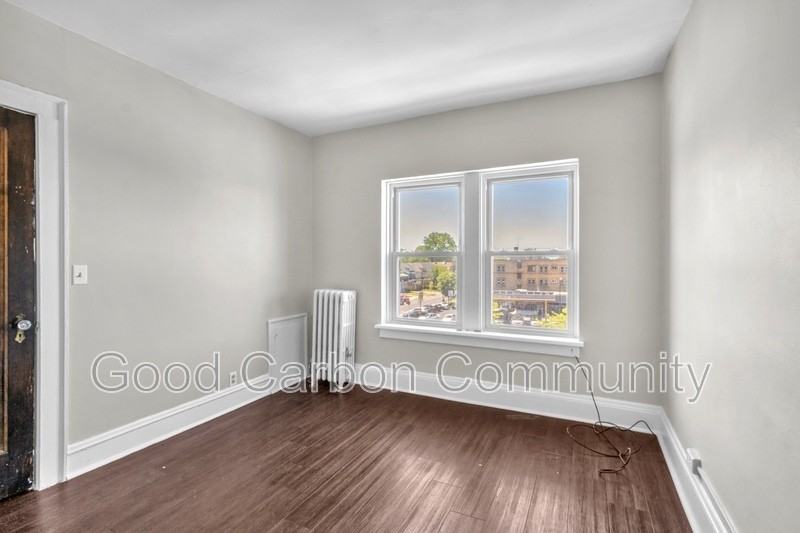 1016 Amherst St #D7 - Photo 2 of 9