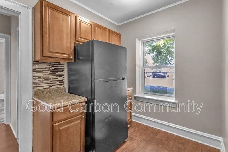 1016 Amherst St #A3 - Photo 3 of 12