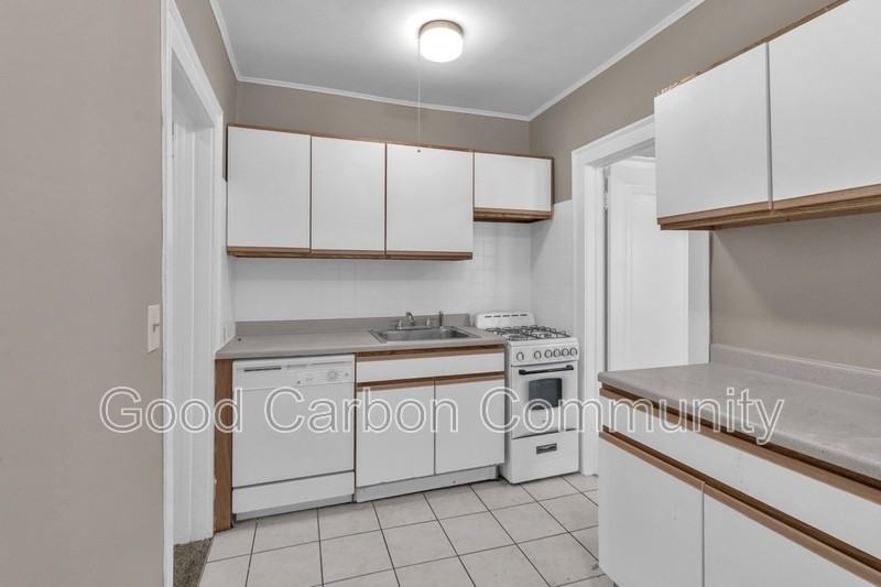 1016 Amherst St #A8 - Photo 5 of 9