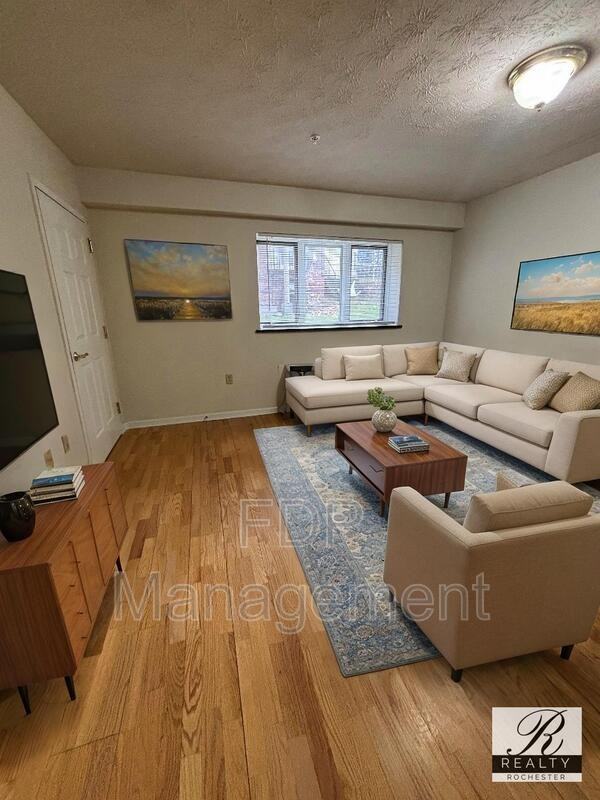 660 East Ave #105 - Photo 3 of 11