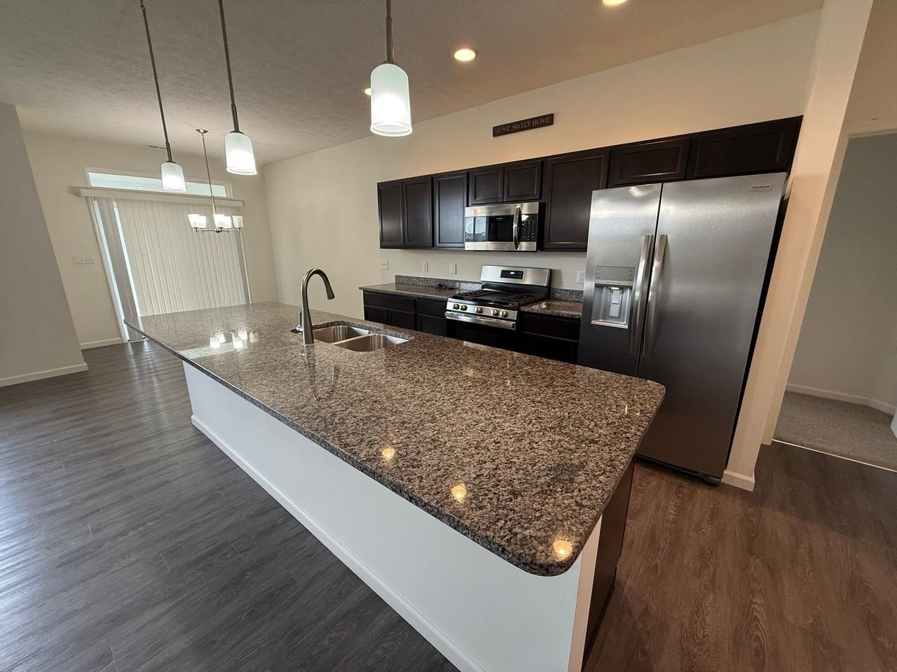 1095 Kingrail Dr - Photo 4 of 19