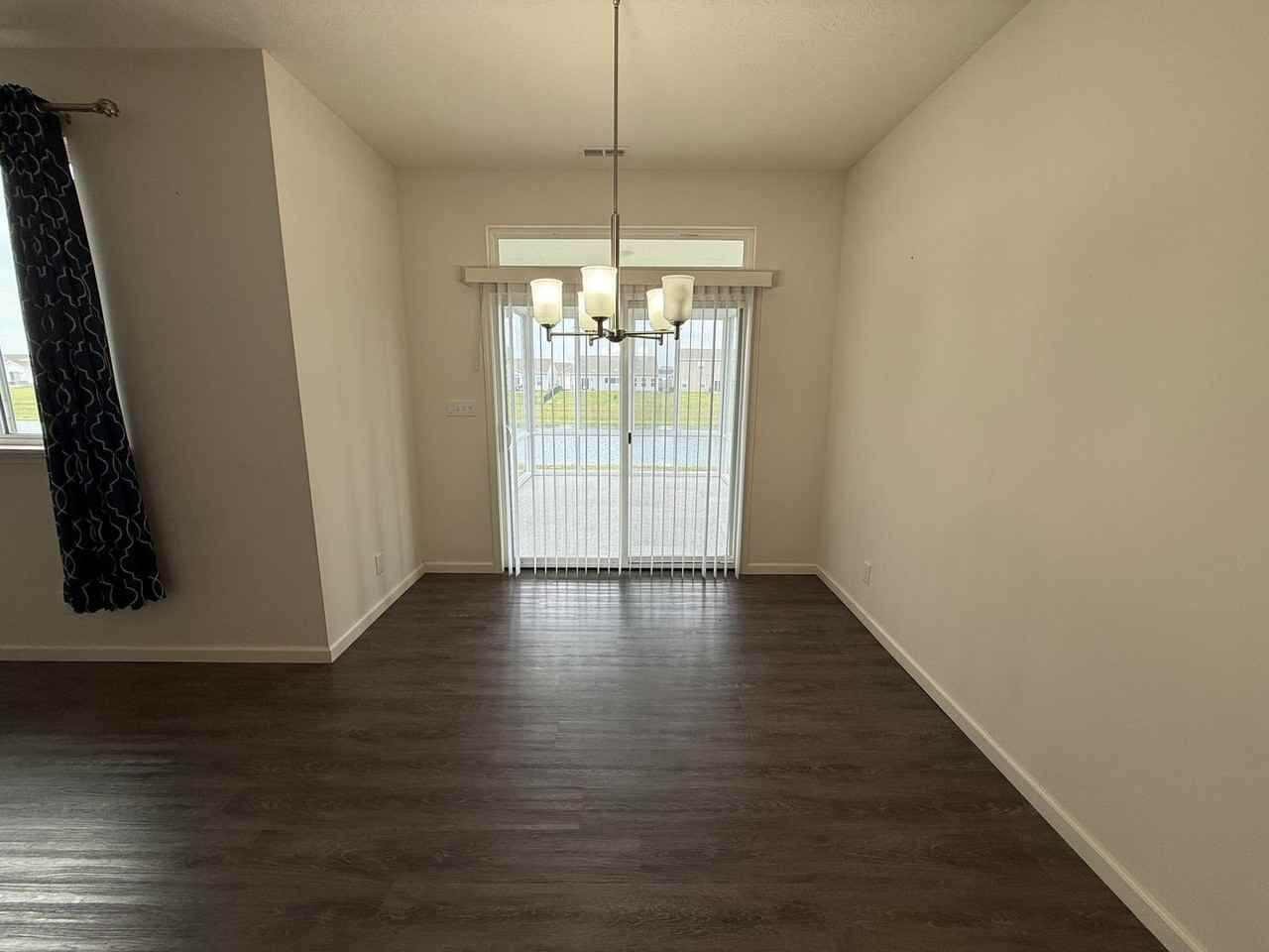 1095 Kingrail Dr - Photo 5 of 19