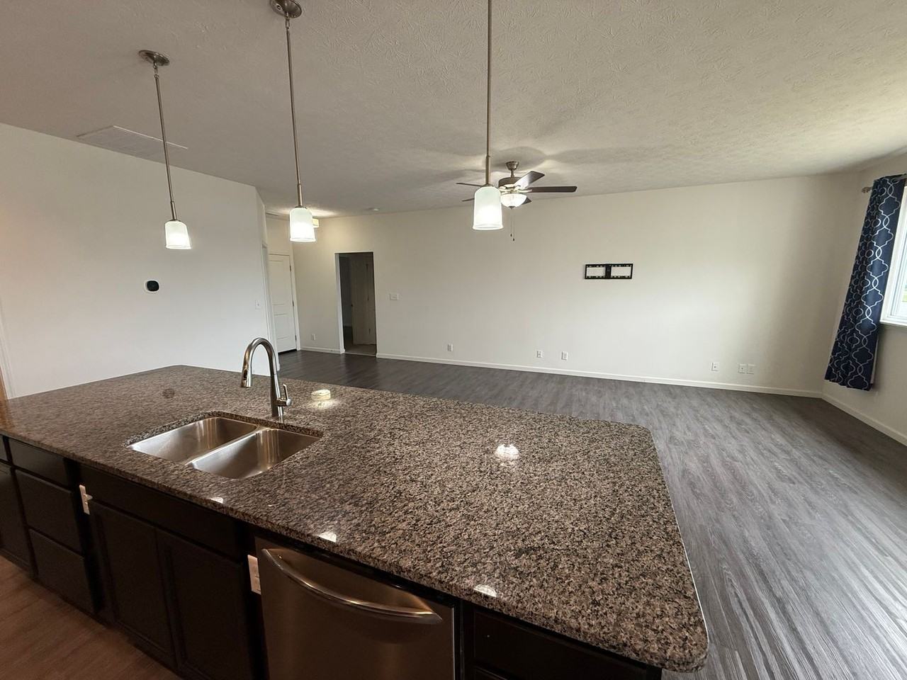 1095 Kingrail Dr - Photo 7 of 19