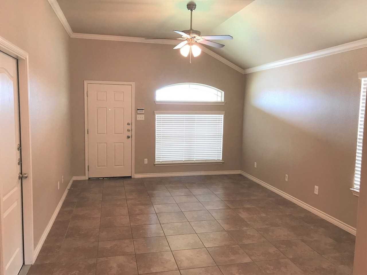 4601A Skyflower Ln - Photo 2 of 27