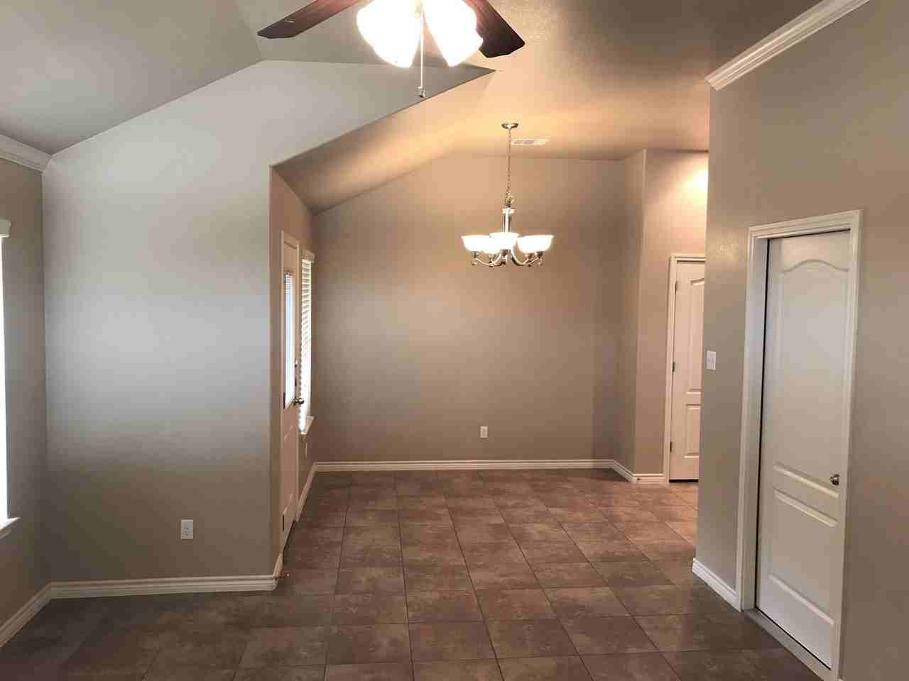 4601A Skyflower Ln - Photo 3 of 27