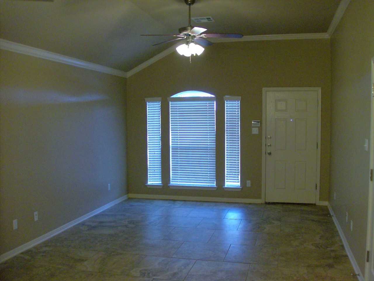 3102 Lineage Loop Unit B - Photo 2 of 29