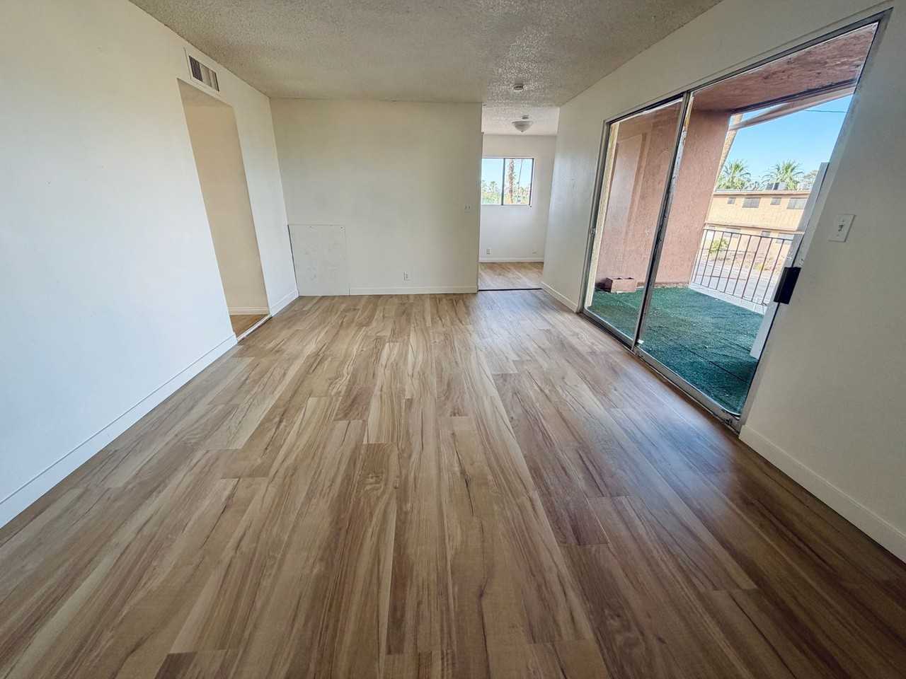 537 Kolson Cir - Photo 2 of 9