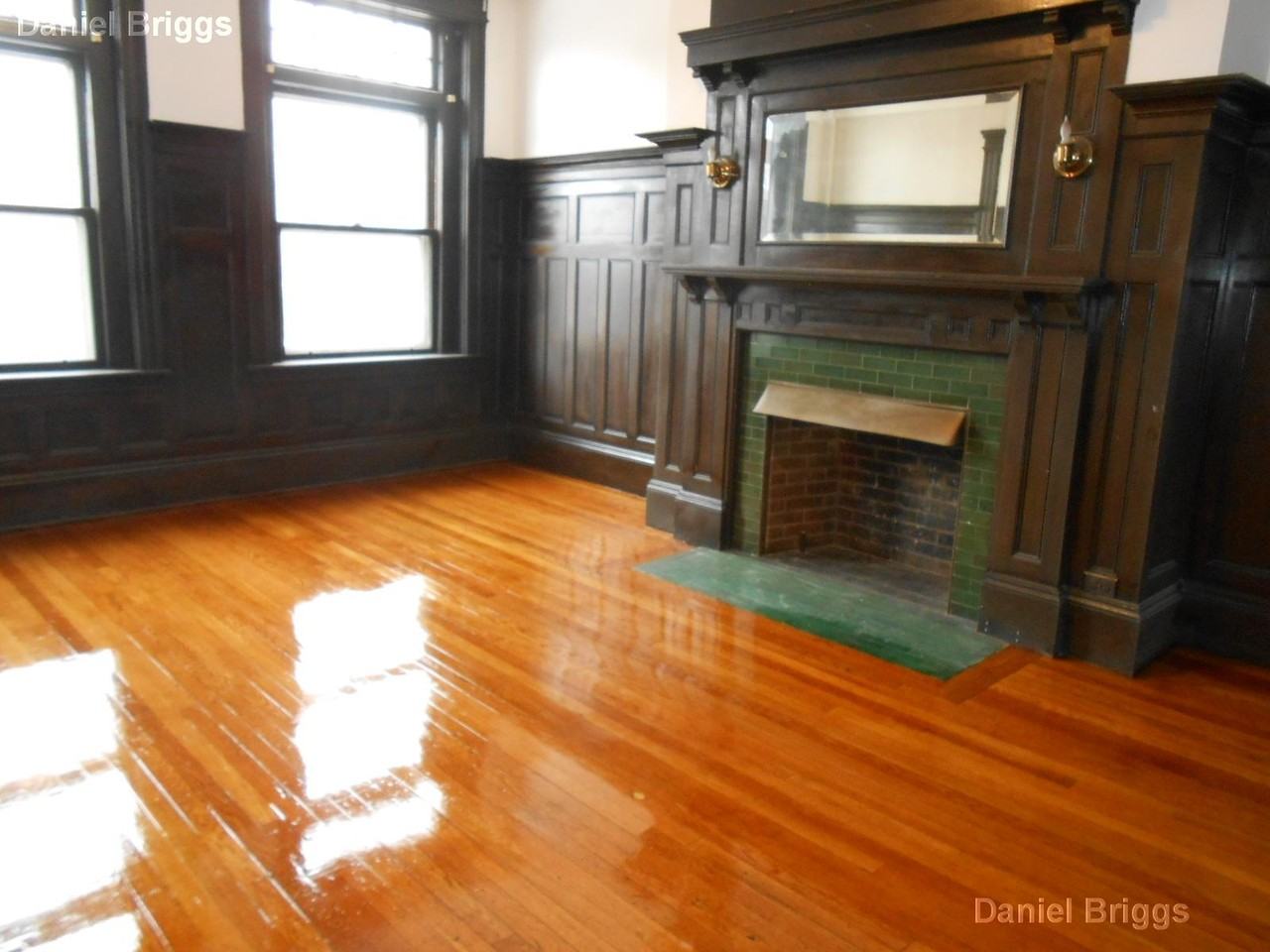1905 Beacon St #3F - Photo 2 of 15