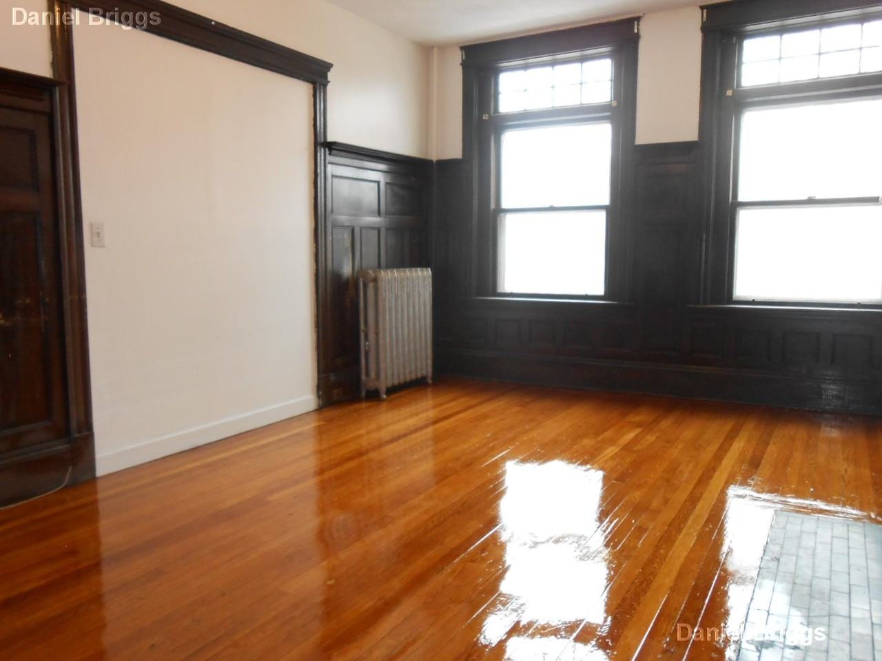 1905 Beacon St #3F - Photo 5 of 15