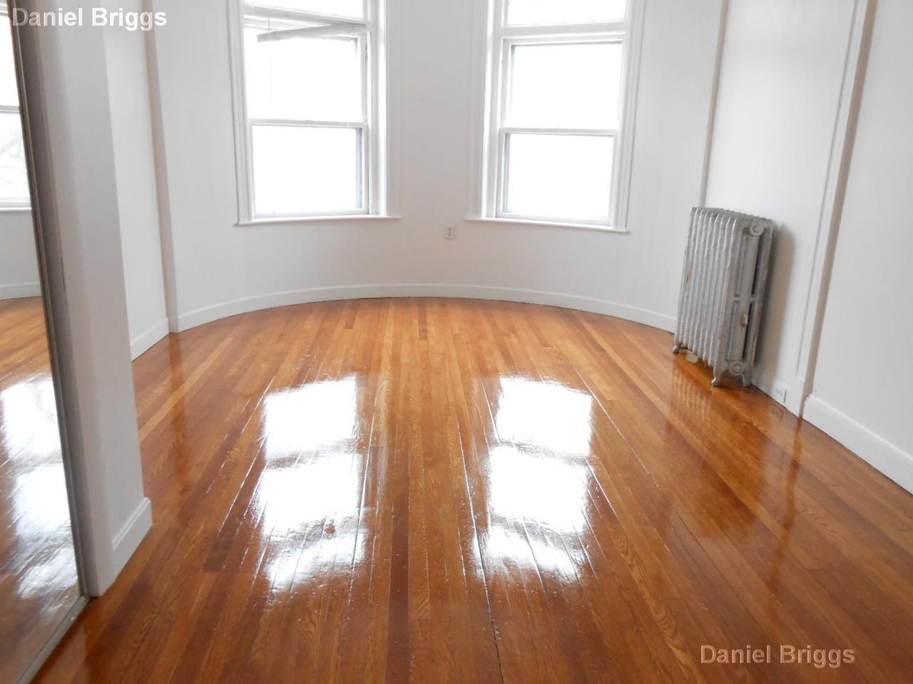 1905 Beacon St #3F - Photo 6 of 15