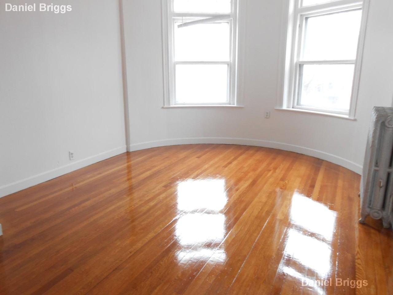1905 Beacon St #3F - Photo 7 of 15