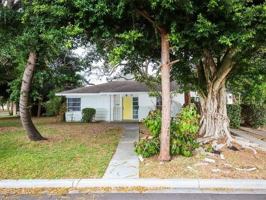 featured image of 202 Avenue Des Parques S