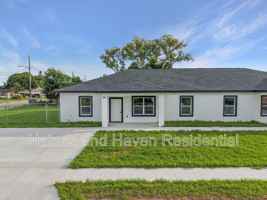 featured image of 304 E Pearl St