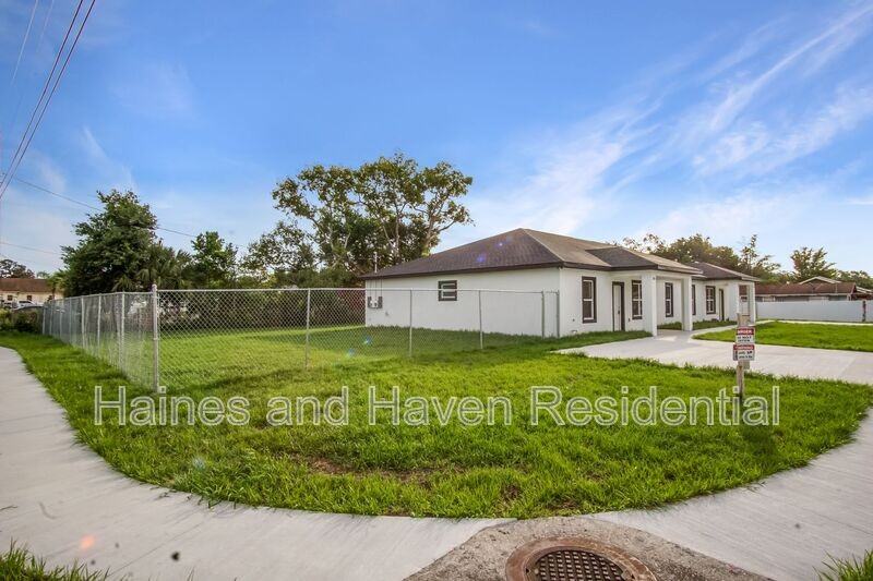 304 E Pearl St - Photo 6 of 28