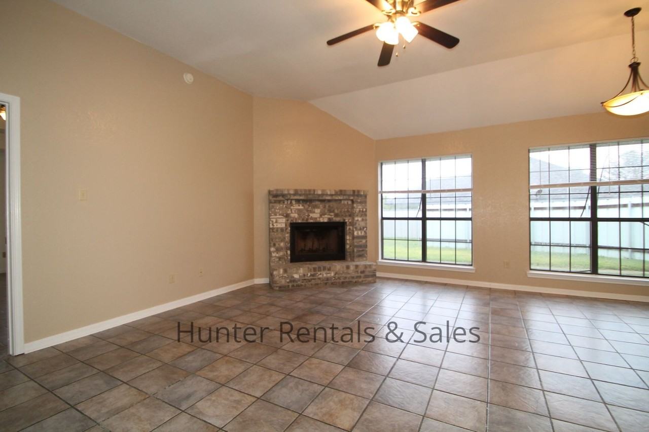 1012 Windy Hill Rd - Photo 6 of 26