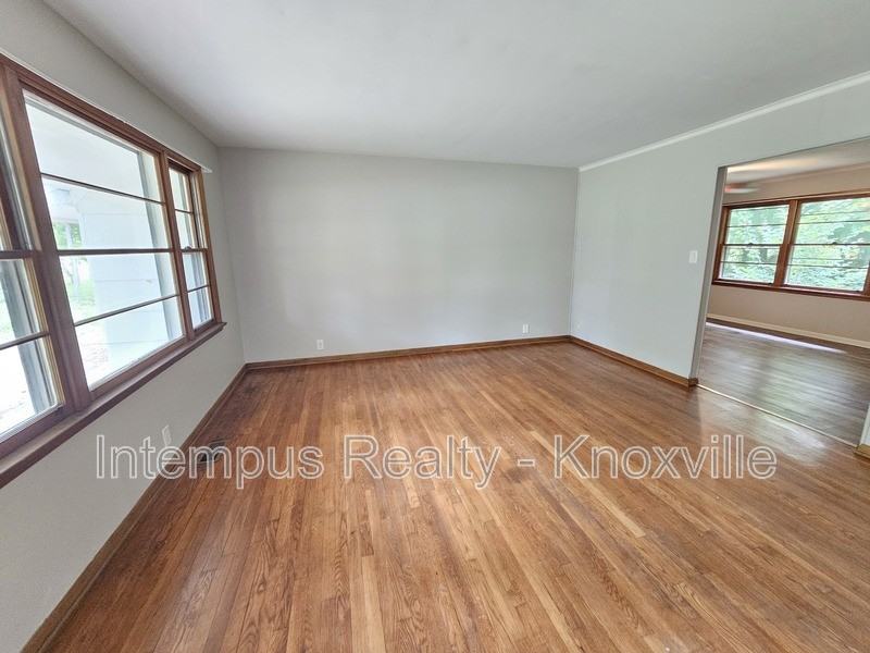 2000 Nandina Dr - Photo 2 of 20