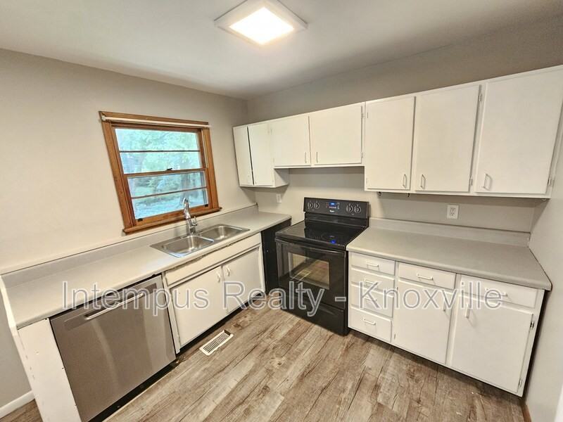 2000 Nandina Dr - Photo 6 of 20