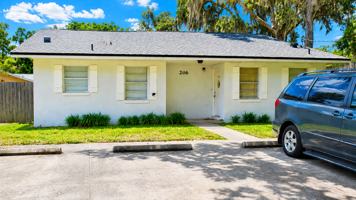 featured image of 206 S Galena Ave