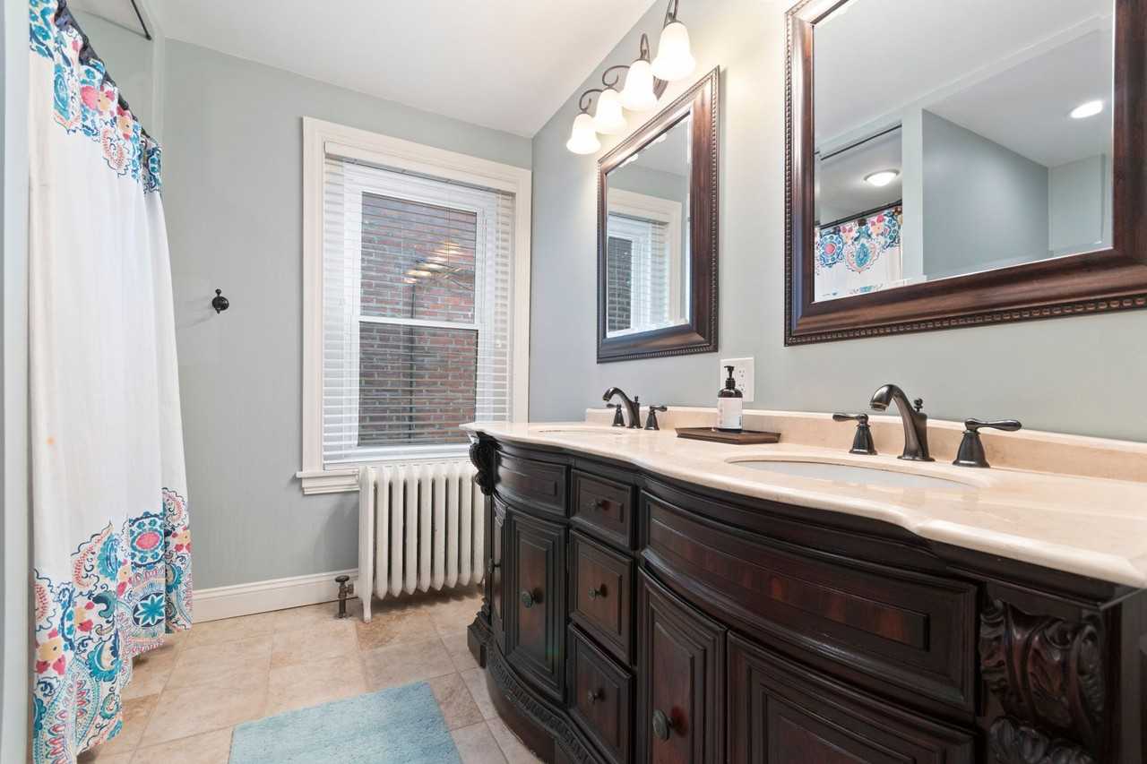 104 Rochelle Ave - Photo 5 of 34