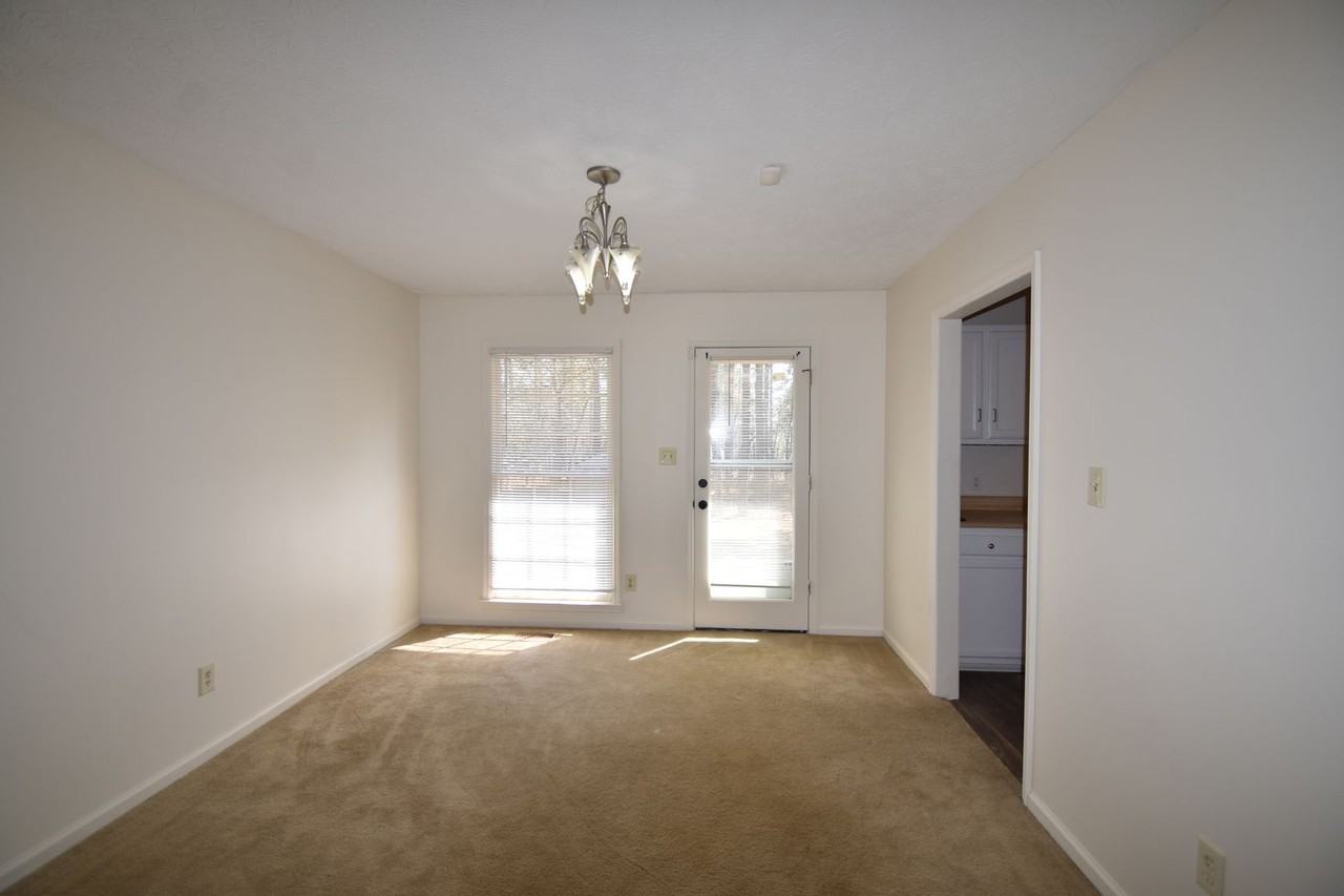 6901 Woodmark Dr - Photo 5 of 19