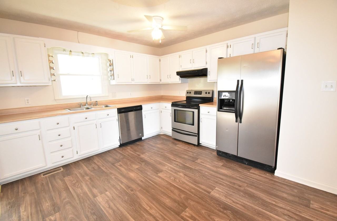 6901 Woodmark Dr - Photo 6 of 19