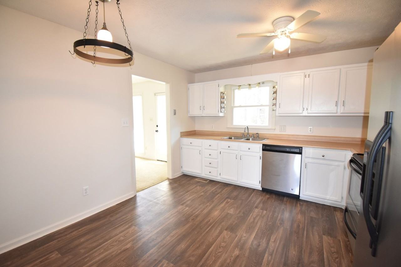 6901 Woodmark Dr - Photo 7 of 19