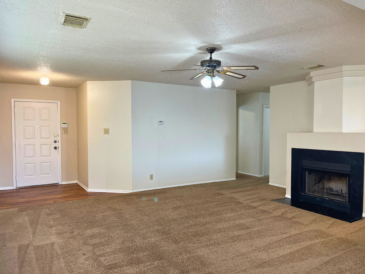 6439 Beech Trail Dr - Photo 3 of 15