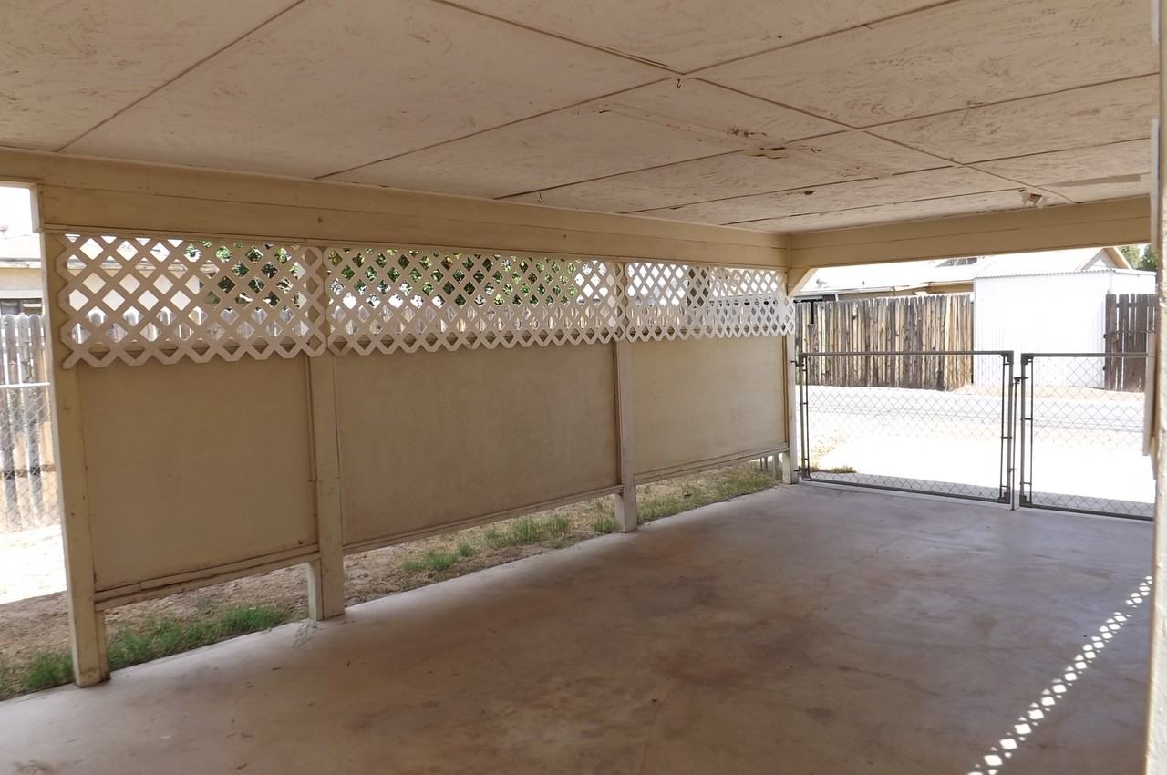 11327 W Kansas Ave - Photo 4 of 19