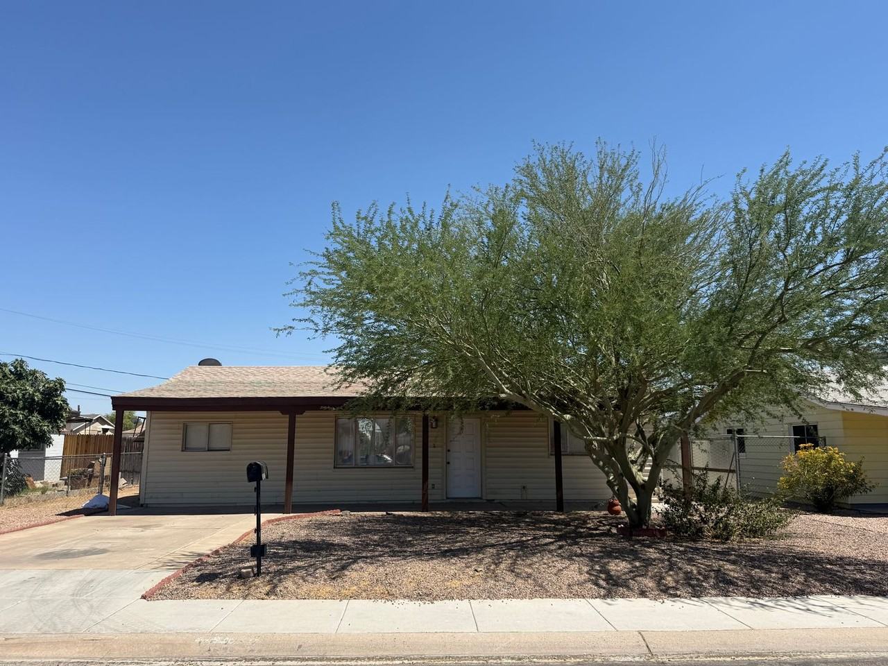 11327 W Kansas Ave - Photo 5 of 19