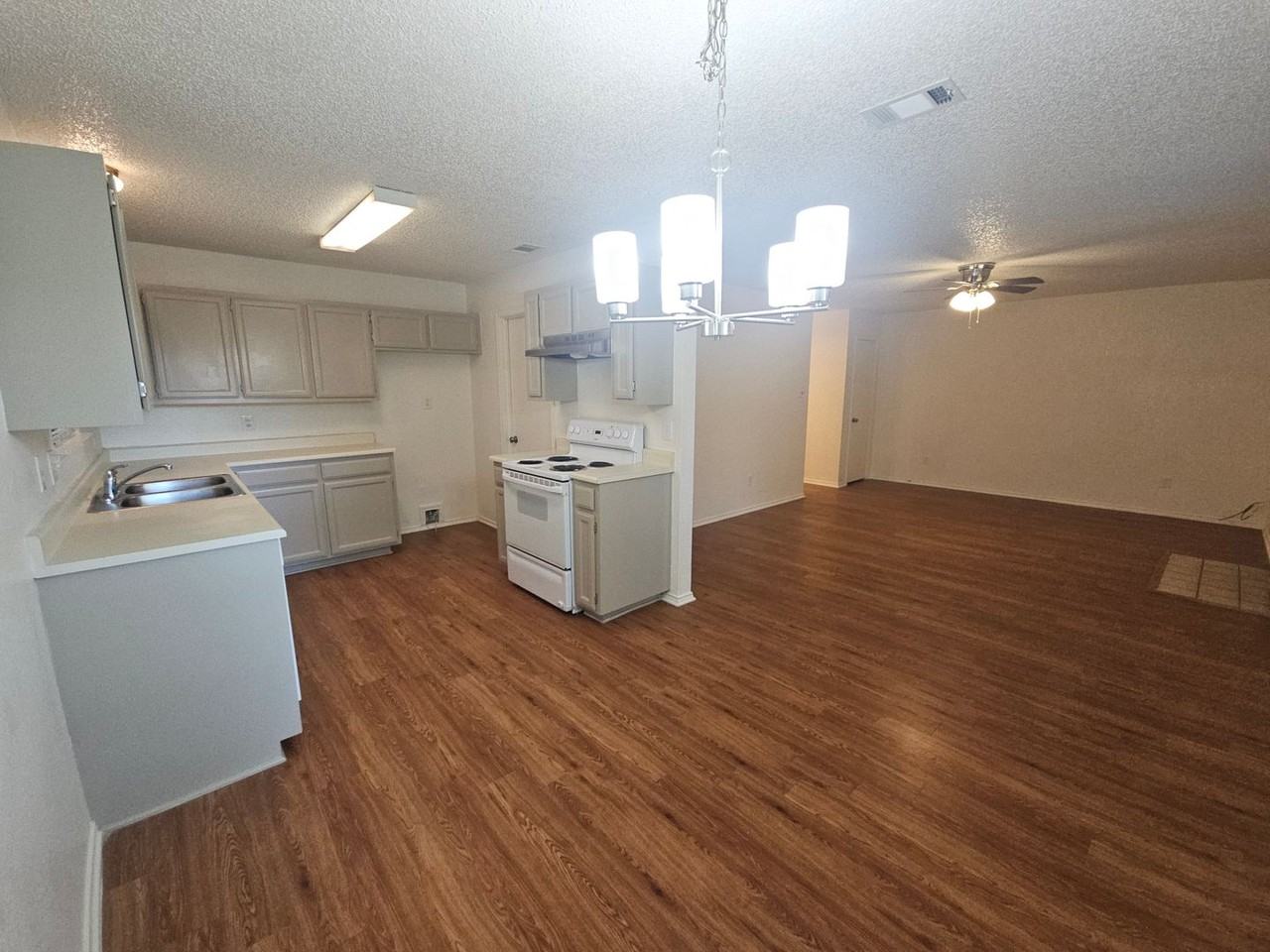 7614 April Ct - Photo 7 of 23