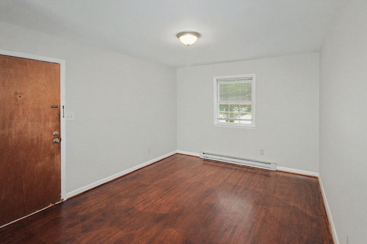 4121 Walker Rd - Photo 2 of 21