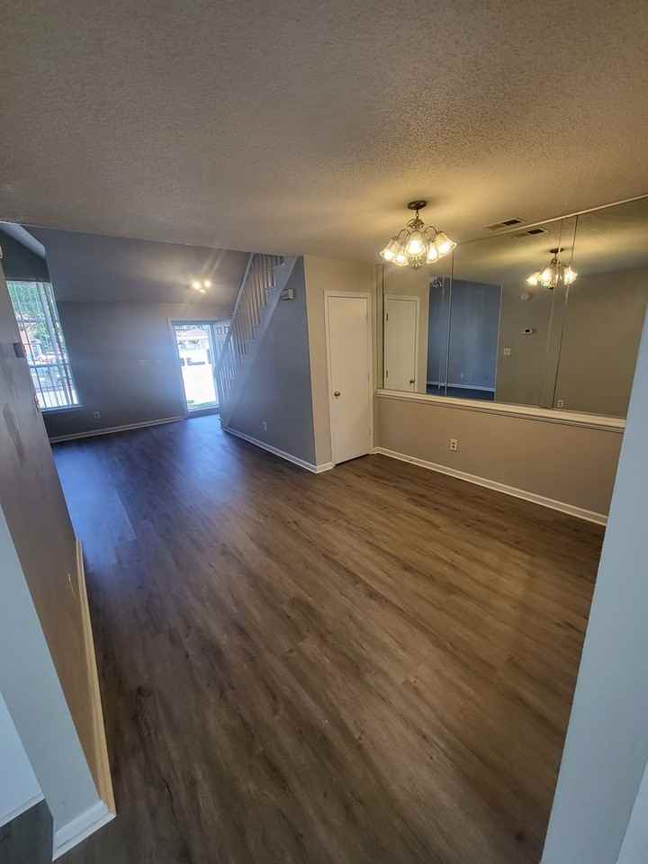1119 Shoal Creek Trl - Photo 4 of 15