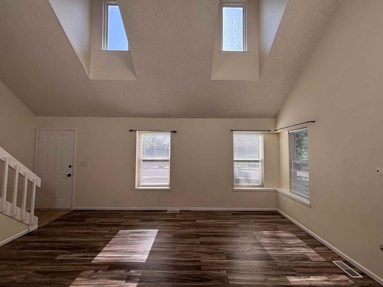 3990 Vicksburg Ter - Photo 3 of 16