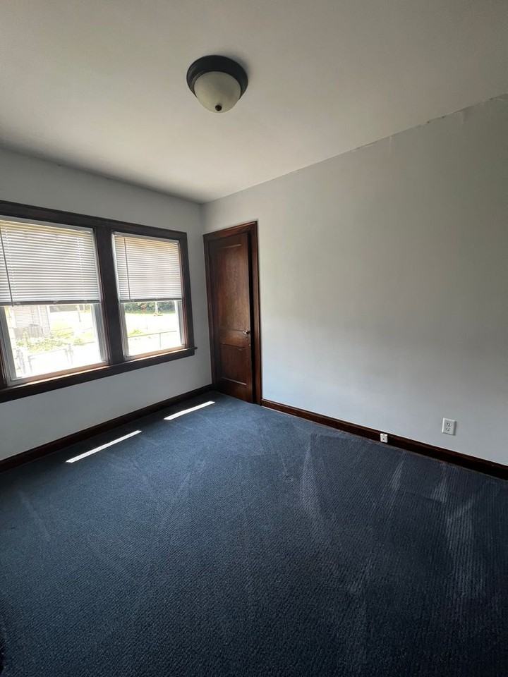 1455 W 12th St - Photo 7 of 14