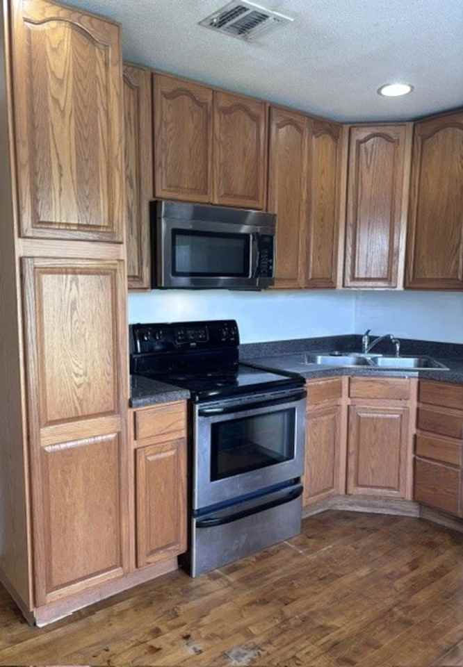 2718 W Craig Pl - Photo 6 of 17